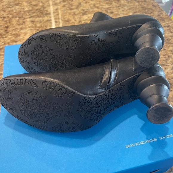 John Fluevog rockstar nuumite ankle boots black size 10 - Picture 11 of 11